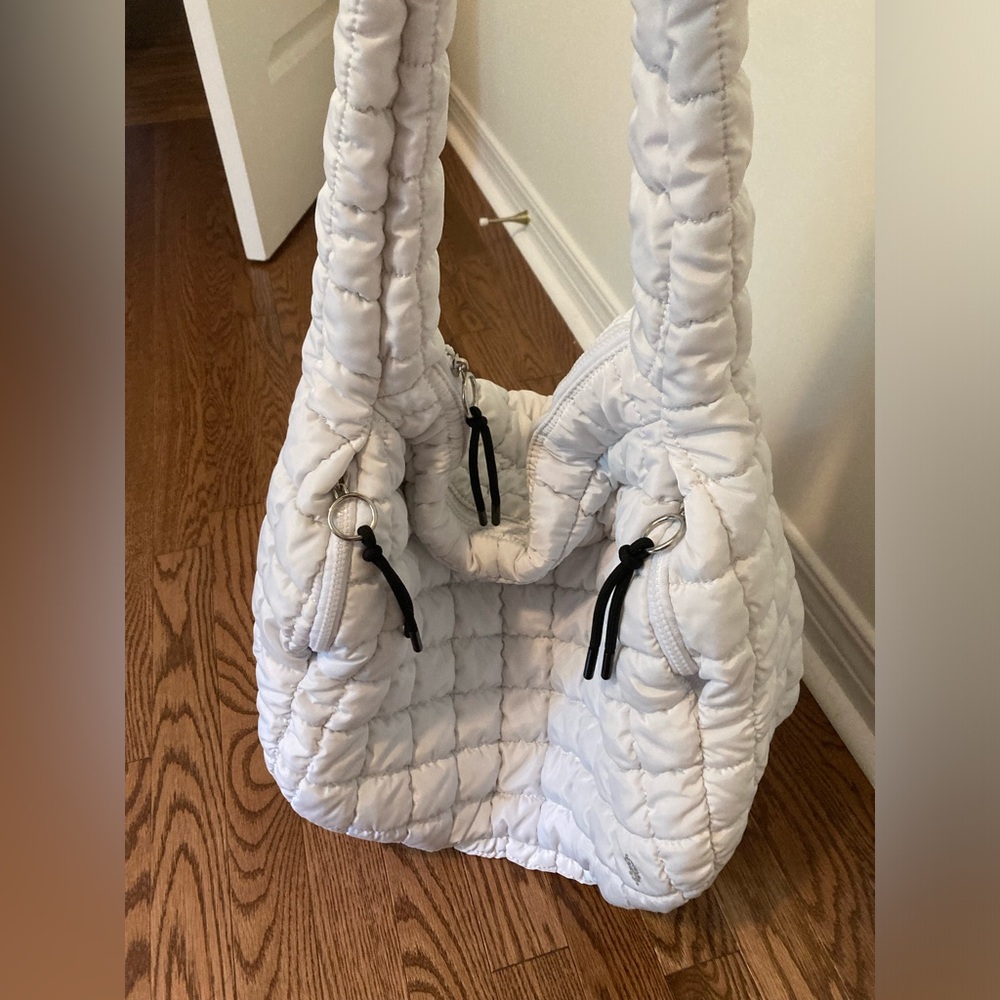 Free People quilted carry all bag, perfect condition - Picture 2 of 11